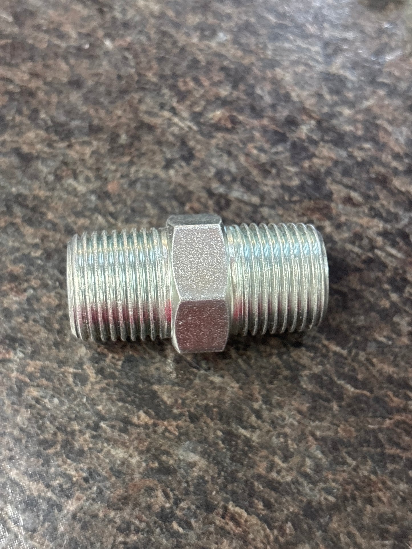 Baren-STEEL HEX NIPPLE 3/8 MPT, 4000 PSI