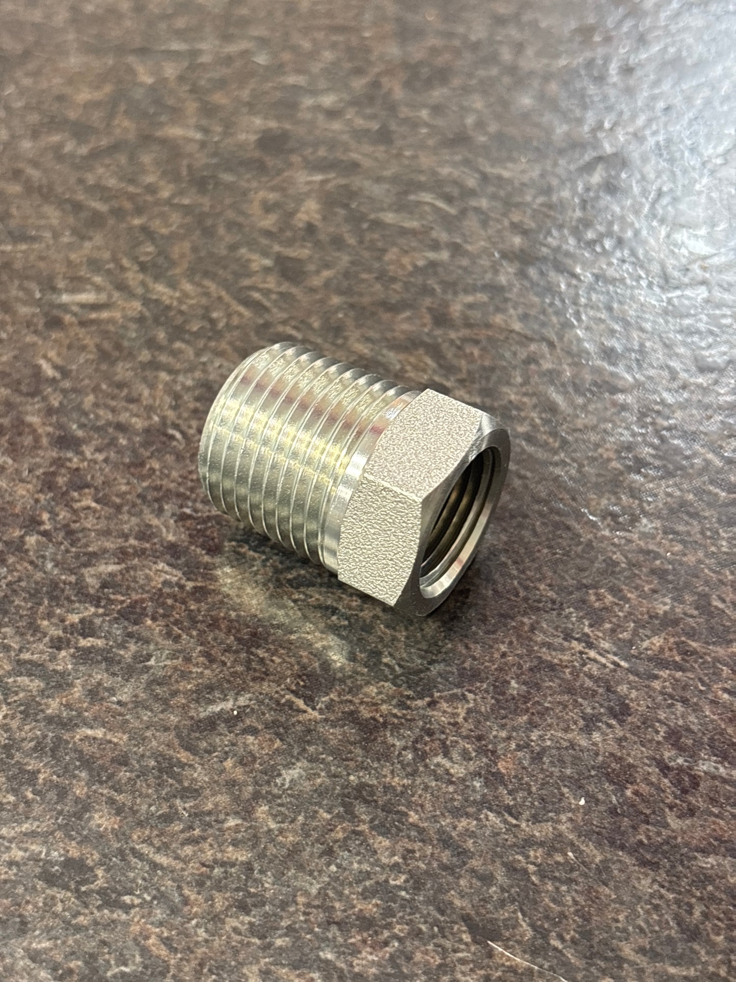 Baren STEEL BUSHING 3/8 MPT X 1/4 FPT, 4000PSI