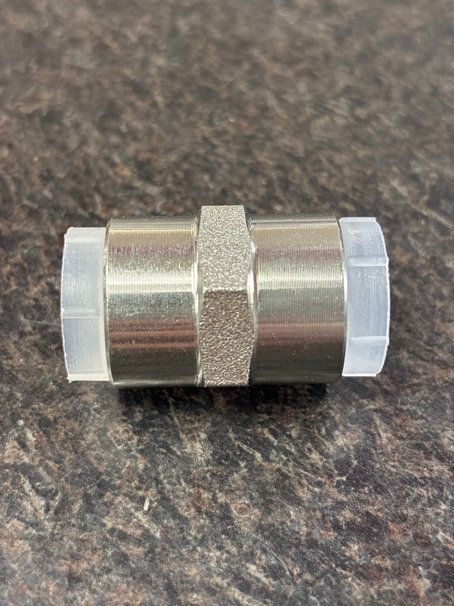 Baren STEEL HEX COUPLER 3/8 FPT, 4000 PSI