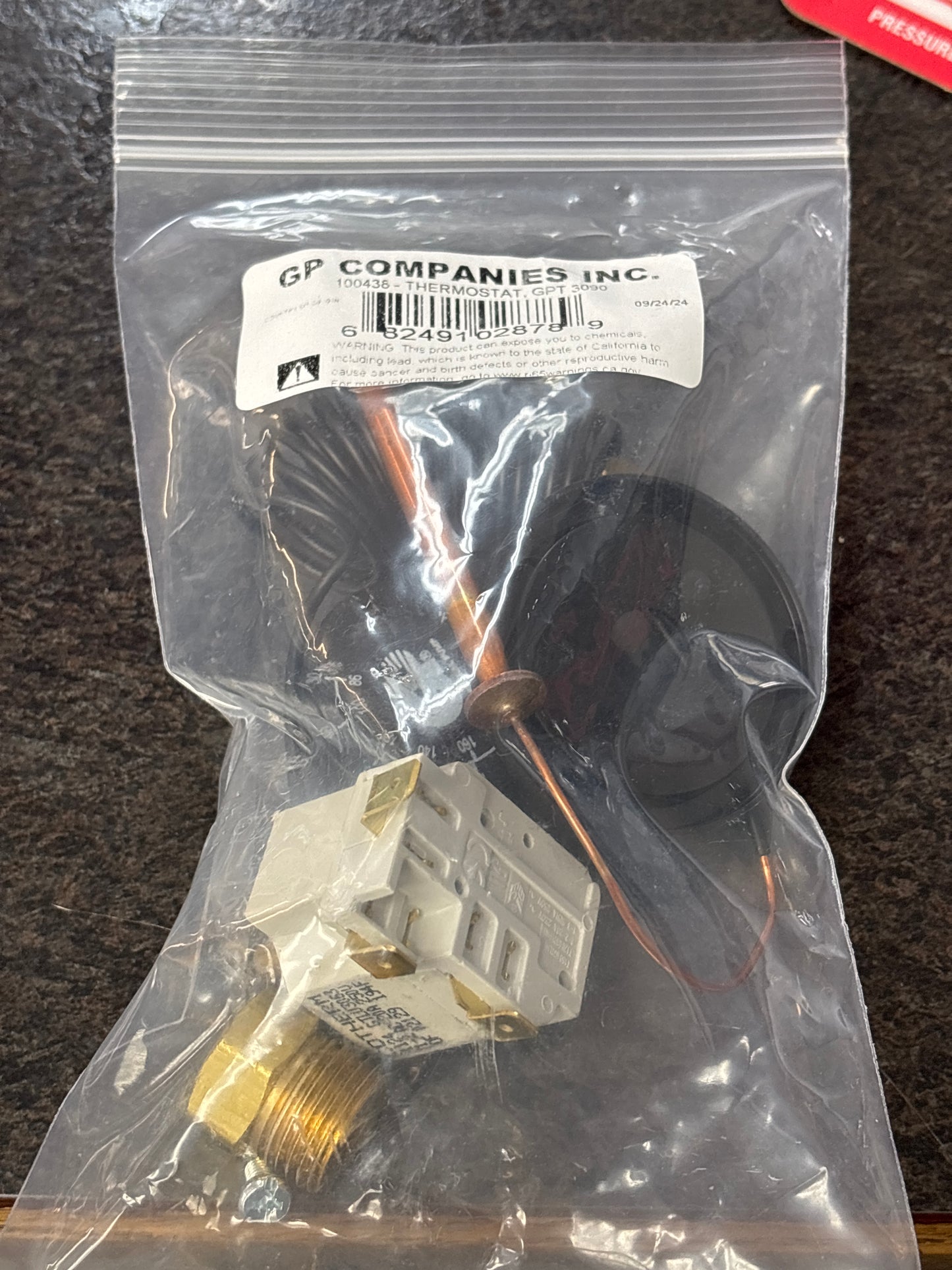 Baren THERMOSTAT ADJUSTABLE 86-194F 4000PSI 16(4)A-380V in a plastic bag