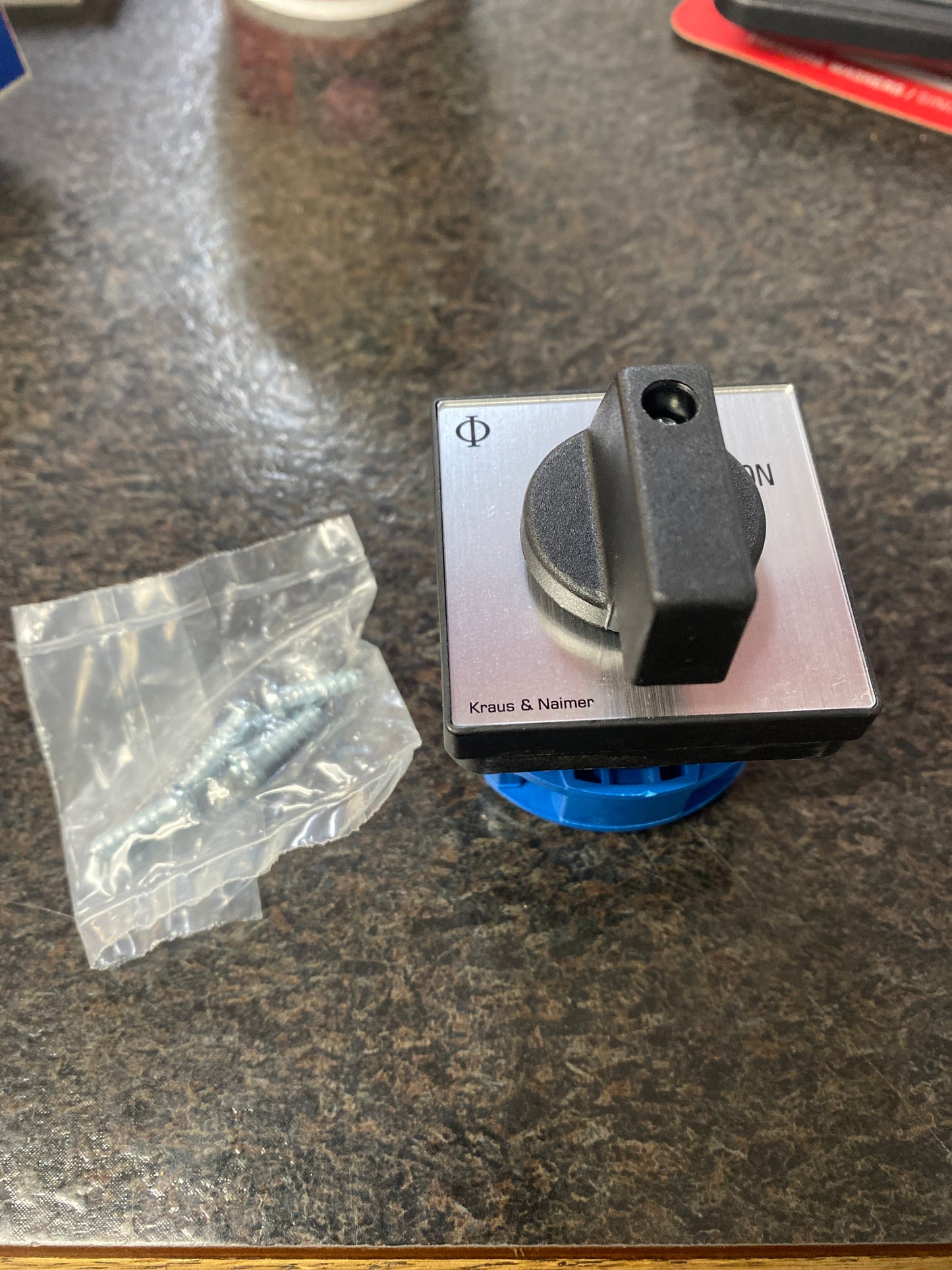 Baren-240V 30A 1.89" FP 4 SCREW MT. OFF-ON K.N. CA20A201