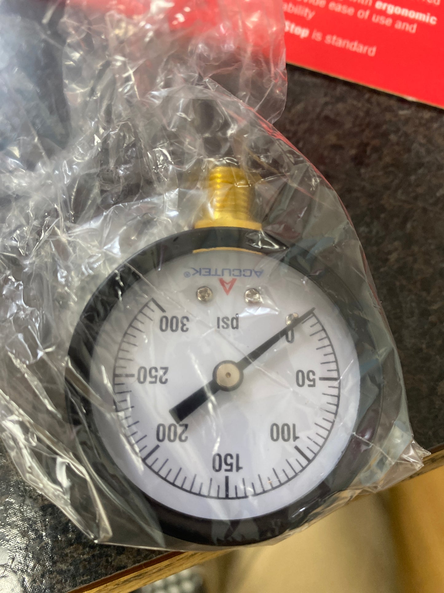 Baren-FUEL PRESSURE GAUGE 0-300 PSI, 2" FACE 1/4 MPT BRA