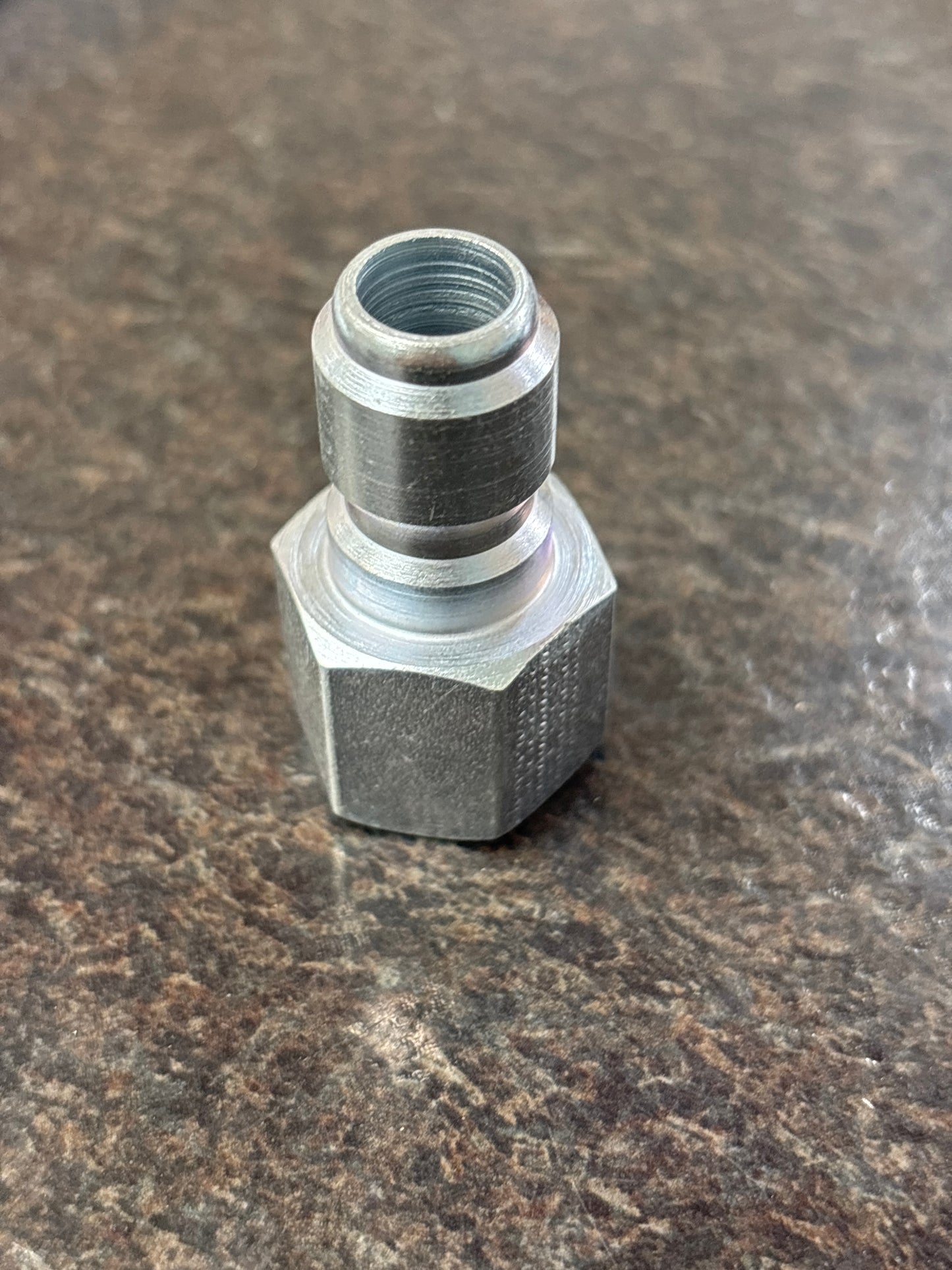 Baren-PLUG 3/8" FPT STEEL - Female Plug 7091