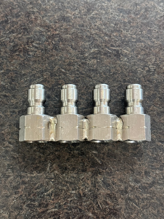Metal valve manifold on a textured dark surface - Product
Baren-JROD 4 WAY S.S. NOZZLE HOLDER (FOR 1/4" MPT NOZZLE