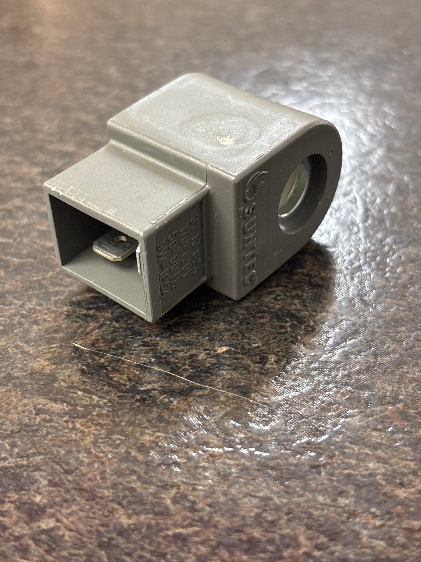 Baren SUNTEC 115 VOLT COIL gray on counter