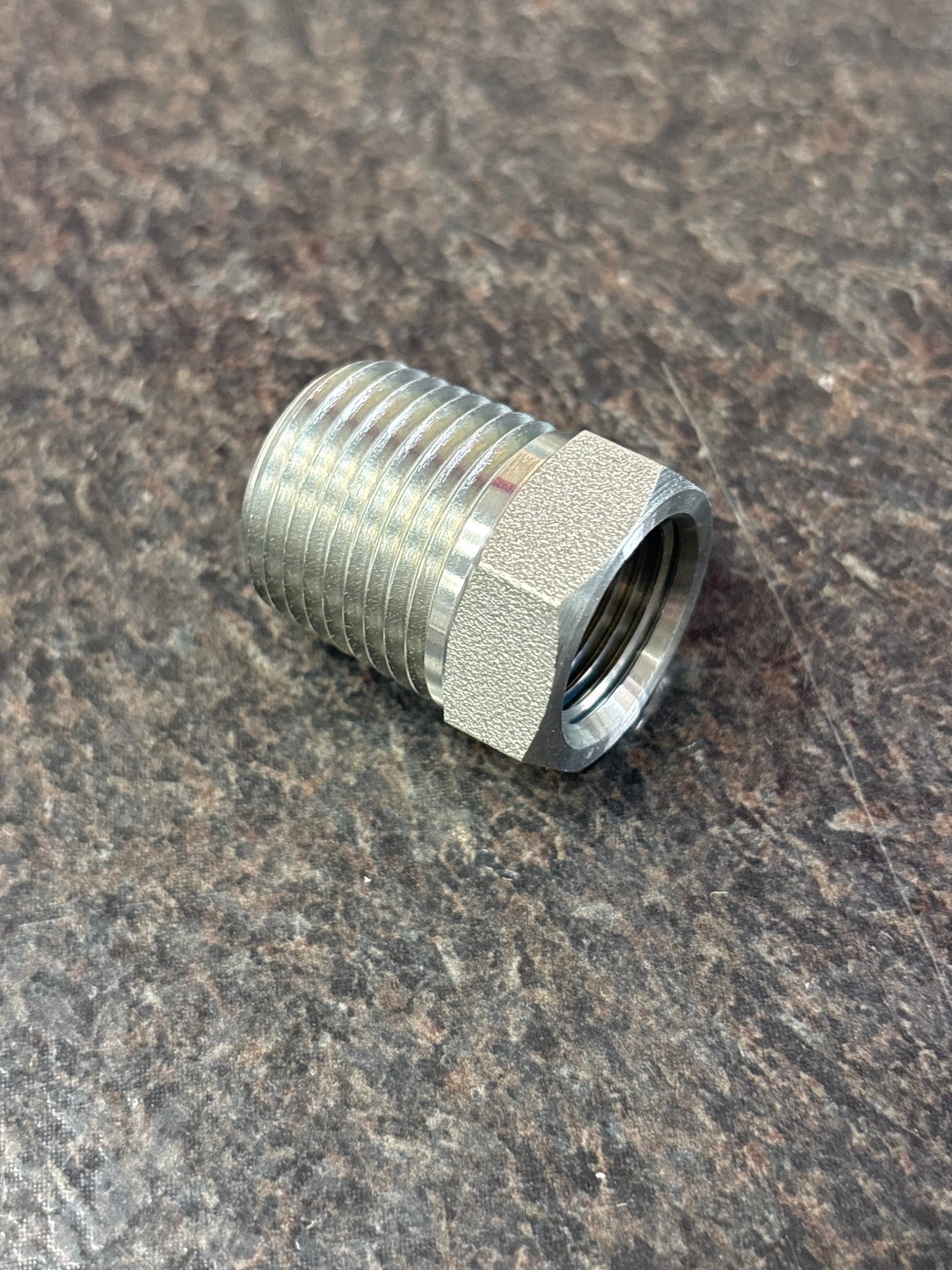 Baren STEEL BUSHING 1/2 MPT X 3/8 FPT,3000PSI