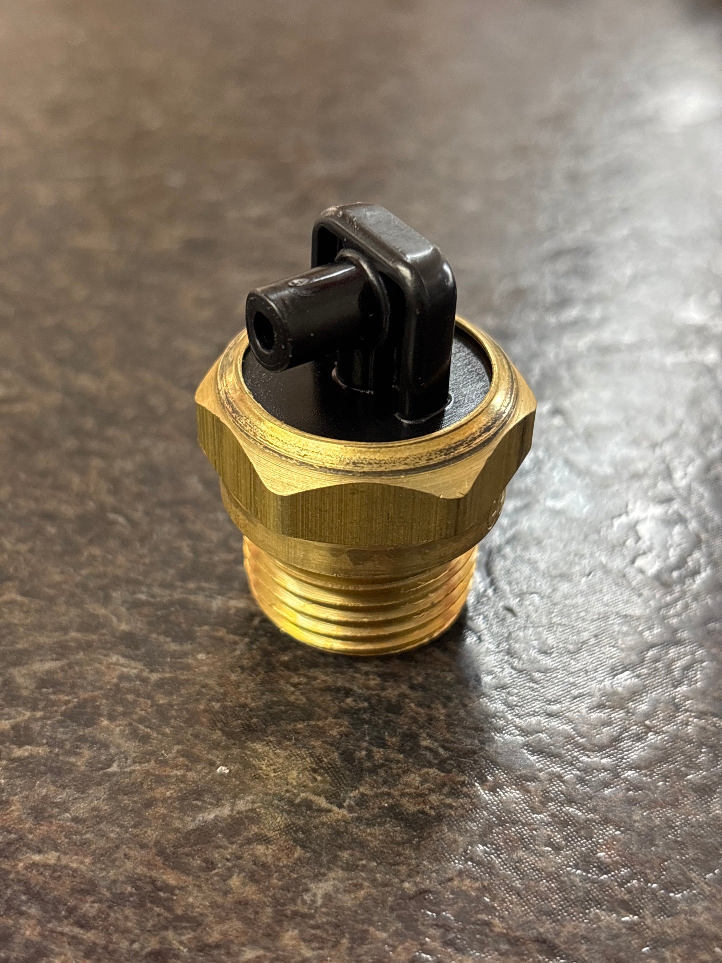 Baren-REF:  3598  1/2" MPT THERMAL RELIEF VALVE on counter